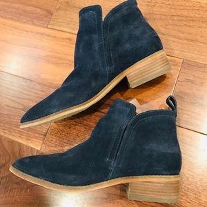 Dolce Vita Dark Blue Suede Tessey Bootie